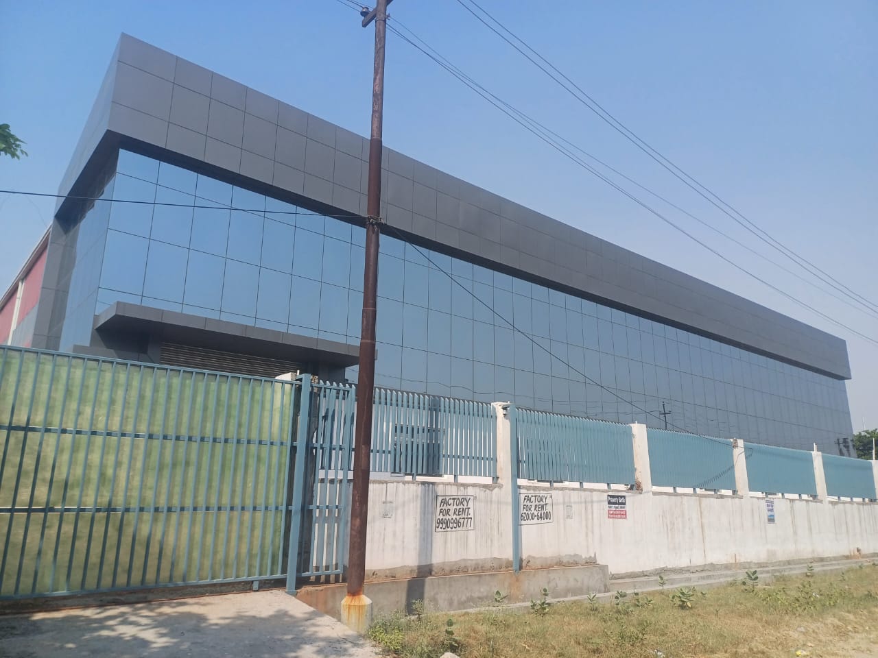 E-commerce fulfillment center in Greater Noida.